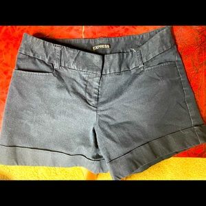 Express mid thigh short